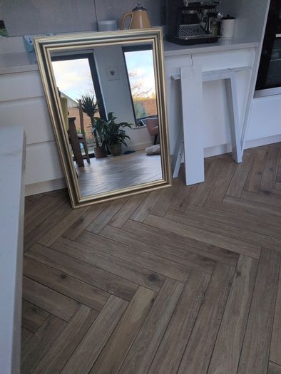 mirror