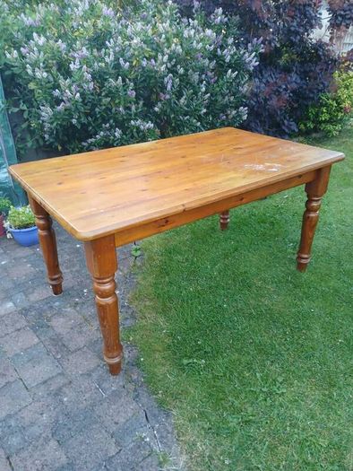 Dining Table 5'