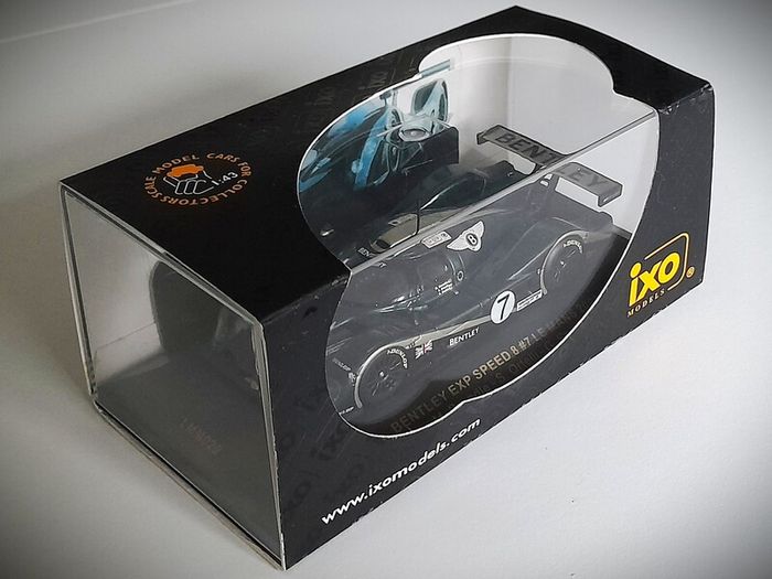 Diecast Model Le Mans Bentley EXP Speed 8 2001 - IXO Le Mans 1:43
