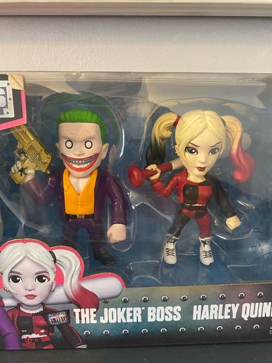 the joker and Harley Quinn