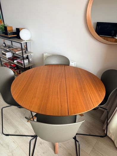 BoConcept Walnut Drop Leaf Dining Table - 1.1m Diameter