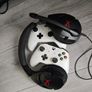 Xbox One S 500GB Bundle  : 2 Controllers + HyperX Headset + Shadow of the Tomb Raider Image 3
