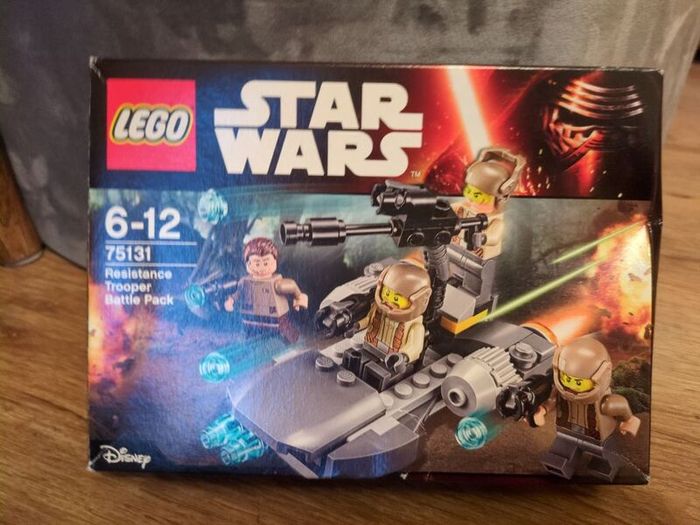 Lego #75131 Resistance Trooper Battlepack