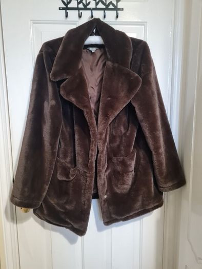 Warm Faux fur coat jacket