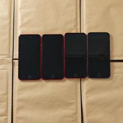 Job Lot of 4x Apple iPhone SE 2020 / iPhone 8 - Spares & Repairs - Parts Bundle