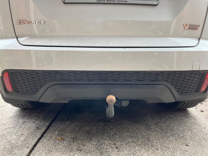 Demountable tow bar. Jaguar e pace, (maybe f-pace) evoque