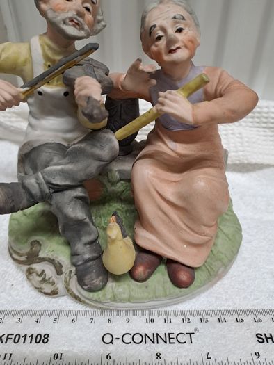Vintage Capodimonte figurine