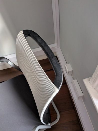 Office chair with armrests