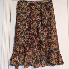 Beautiful floral midi skirt from Vila