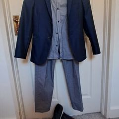 comunion suit 8-9 yrs old
