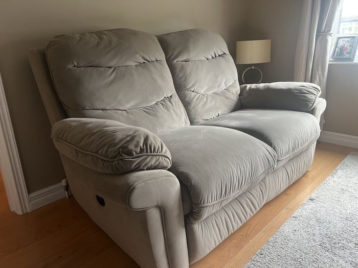 Sofa 3 seater & 2 seater, electric recliner.