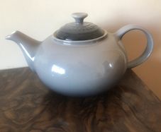 Le Creuset teapot