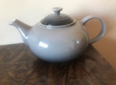Le Creuset teapot