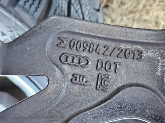Genuine Audi 18" 5 Y Spoke for A3 / S3