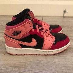 Jordan 1 Mid - Coral Chalk