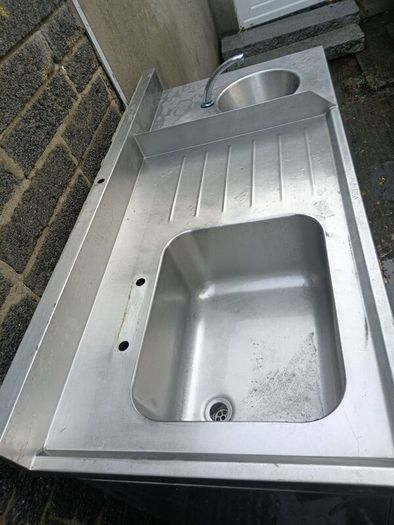 Stainless steel sink