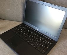 Dell vostro 15 3000 15.6 i5 10th gen
