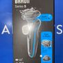 Braun Series 5 electric shaver with precision trimmer wet & dry brand new Image 2