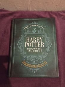 Harry Potter Hogwarts Handbook - Hardback
