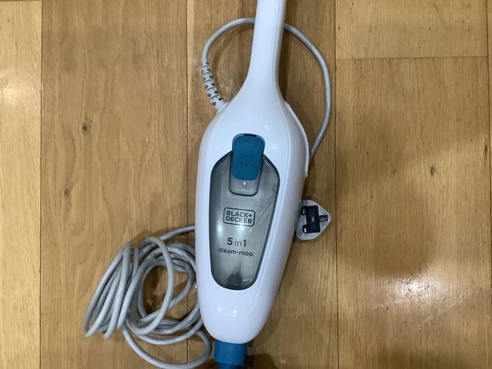Black+ Decker 5in1 steam mop