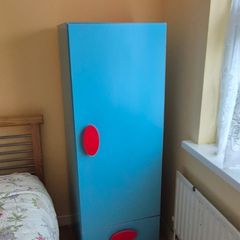 kids wardrobe