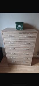 Chest of drawers
