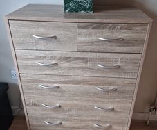 Chest of drawers
