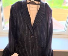 Gant striped Navy blazer never worn
