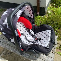 Infant car seat Cosatto
