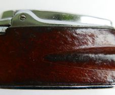 Vintage Ronson Varaflame Leather mid-60s