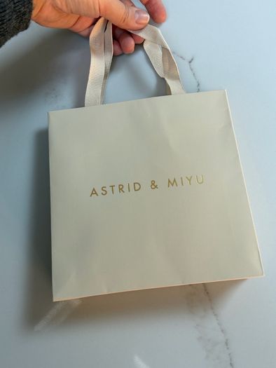 Astrid & Miyu