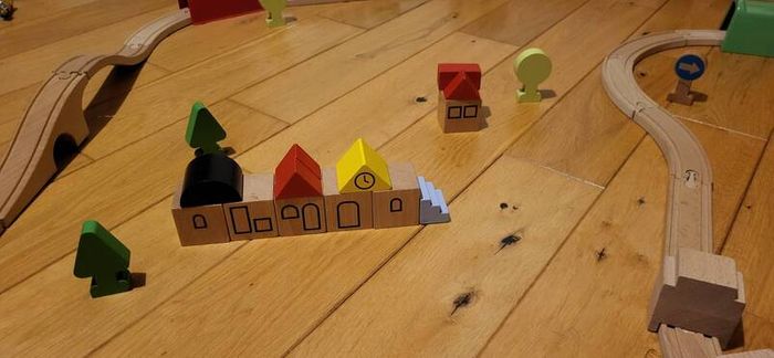 IKEA LILLABO Wooden Train Set Bundle  , Tracks & Magnetic Trains