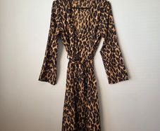 NEW Boohoo Leopard print dress size 10