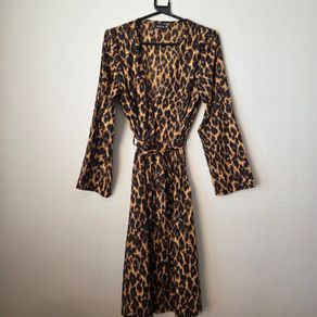 NEW Boohoo Leopard print dress size 10