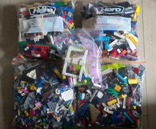 4 bags of random lego pieces