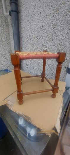 old vintage sugan stool ,,nice used condition, sold as seen, see pictures for condition ,buyer collects or pays postage,