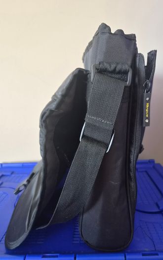 Targus CityGear Laptop Messenger Bag