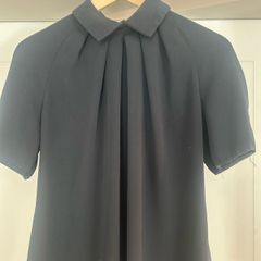 Closet navy short sleeved top