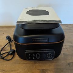 RUSSELL HOBBS BRAND NEW SatisFry Air & Grill 26520 Air Fryer & Multicooker