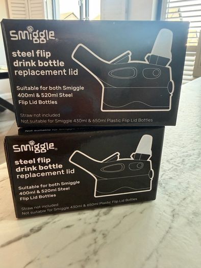 2x Smiggle bottle Lid