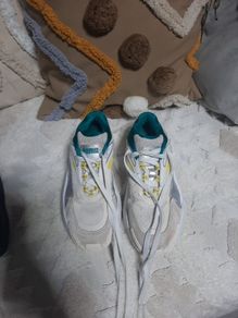 vintage style puma runners