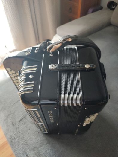 Hohner Morino Club N Button Accordian C/F