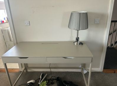 Deal/ dressing table and lamp