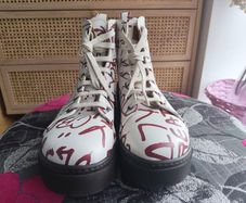 ART  boots