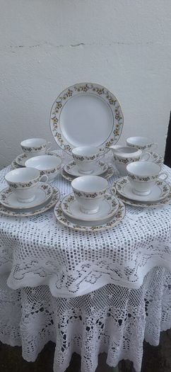 Vintage 21pce Fine Porcelain Teaset Yellow Floral & Gold Trim. 1970s- 1980s