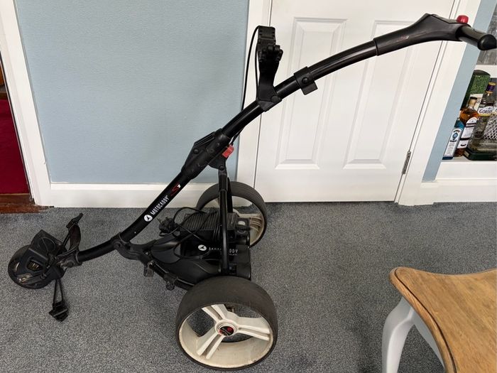motorised golf trolley