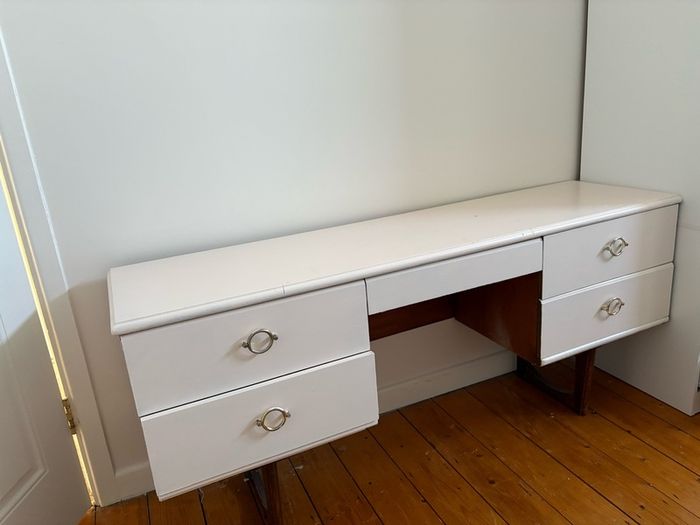Side board