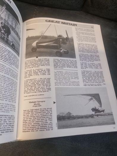 Ultralight and Microlight Aircraft of the World (Hardcover)