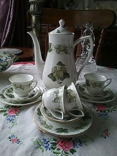 The  Worcester Hop Coffee Set