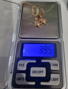 585 gold earrings